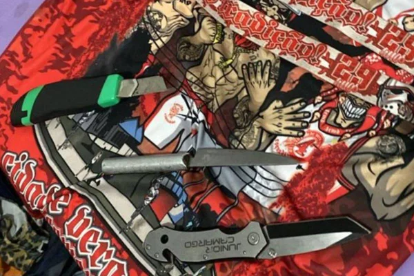 imagem colorida torcida organizada alvo de ação pcgo