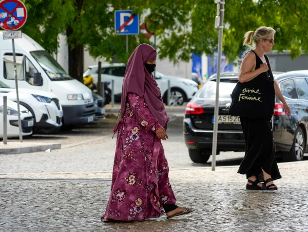 Das burcas aos hijabs: entenda as principais vestes islâmicas - destaque galeria Das burcas aos hijabs: entenda as principais vestes islâmicas - destaque galeria