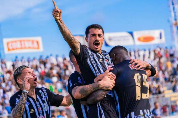 Jogadores do Asa de Arapiraca comemoram na Série D