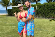 William Gusmão e Virginia Fonseca posam juntos e sorridentes