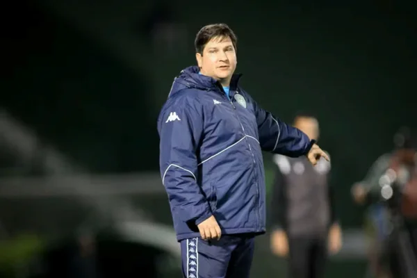 Time paulista demite técnico após duas partidas no estadual
