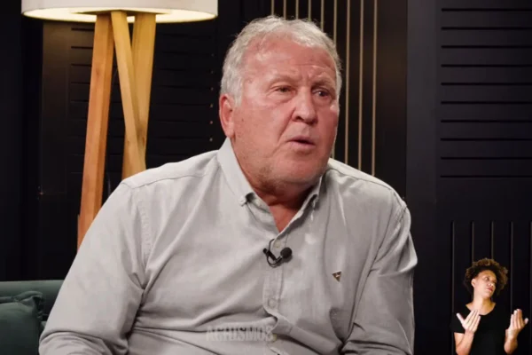 Zico, ídolo do Flamengo, revela que nunca foi milionário