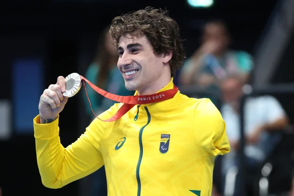 Talisson Glock conquista medalha de prata nos 100m livre S6 na natação
