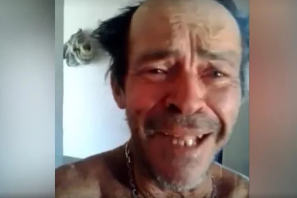 foto colorida meme "me dê papai"