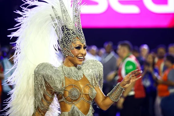 Sabrina Sato será Rainha de Bateria da Vila Isabel novamente em 2022
