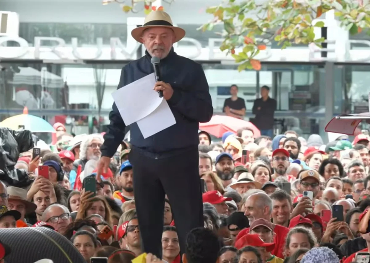 Agro vira alvo de disputa em passagem de Flávio Bolsonaro e Lula em SC - imagem 2 Agro vira alvo de disputa em passagem de Flávio Bolsonaro e Lula em SC - imagem 2