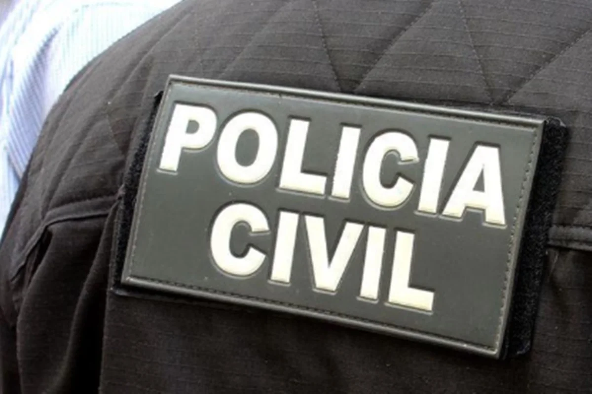 Polícia Civil prende seis milicianos em churrasco de bandidos no RJ 1 Foto de um agente da Polícia Civil