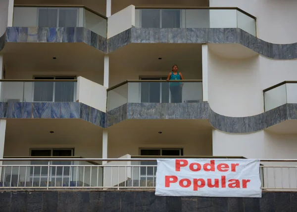 Batalhão de choque comanda plano de desocupação do hotel St. Peter
