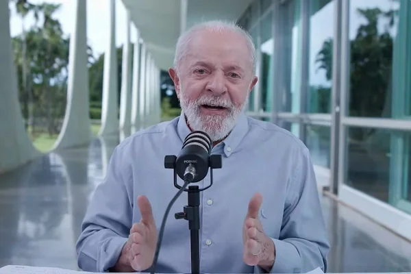 “Se provado, só tem uma saída: ser preso”, diz Lula sobre Bolsonaro