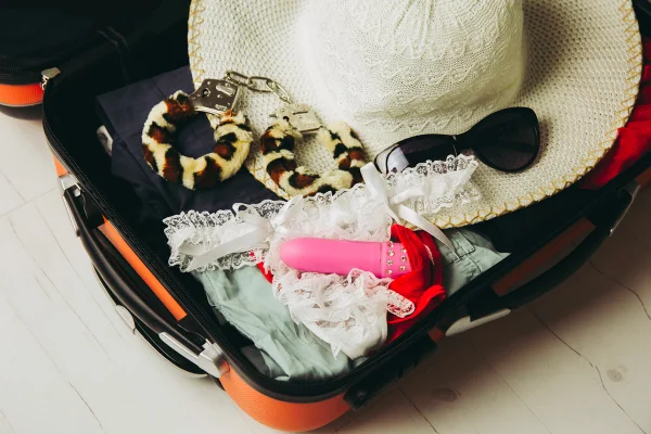 De multa a prisão: veja em quais países viajar com sex toys é proibido