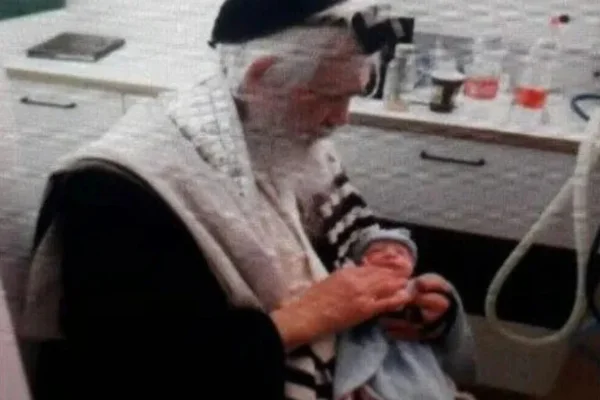 Fertilização in vitro em israel faz homem ser pai aos 88 anos