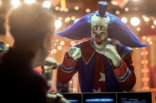 Internauta refaz trailer de Coringa com imagens de Bingo