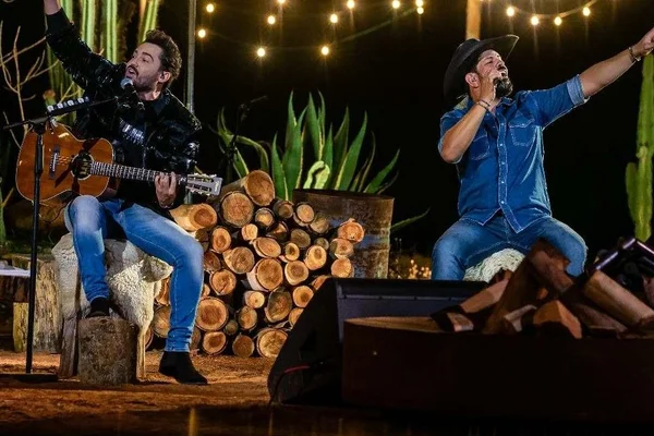Fernando & Sorocaba cantam “modão” e batem 1 milhão de visualizações