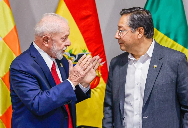 O presidente Luiz Inácio Lula da Silva e o presidente da Bolívia, Luis Arce