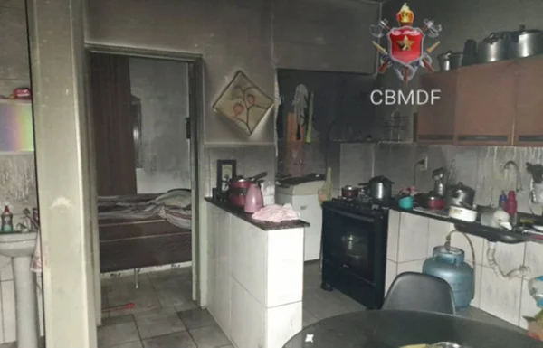 Casa incendiada