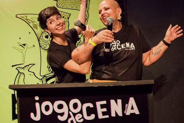 Foto colorida de Flávia Garcia e Elisa Carneiro - Metrópoles