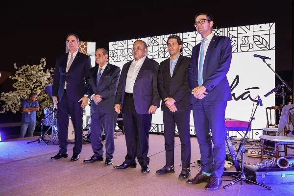 Presidente da Fecomércio, José Aparecido; presidente da Confederação Nacional do Comércio de Bens, Serviços e Turismo (CNC), José Roberto Tadros; governador do Distrito Federal (MDB), Ibaneis Rocha; Secretário de Turismo do DF, Cristiano Nogueira Araujo; e o diretor regional do Senac-DF, Vitor Corrêa