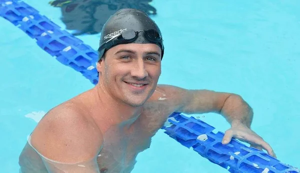 Os brasileiros estão eufóricos no Twitter com o assalto fake de Lochte