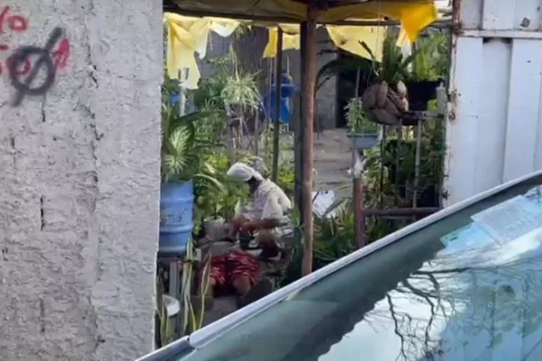 “Segundo filho que perco em dois anos”, diz mãe de jovem morto a tiros
