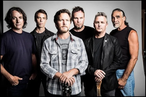 Pearl Jam arrecada R$ 43 milhões para pessoas em pobreza extrema