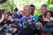 Arruda concede entrevista coletiva na Asa Sul Arruda concede entrevista coletiva na Asa Sul
