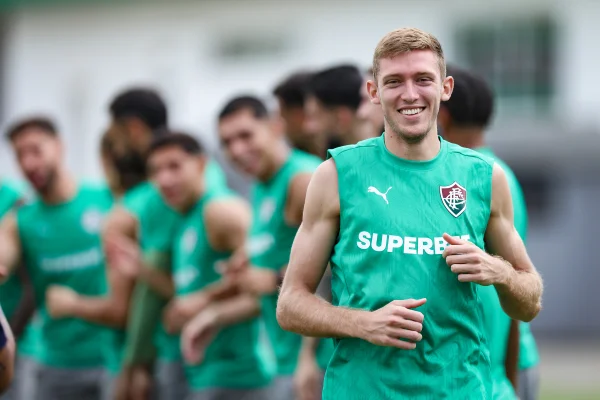 Atacante se torna contratação mais cara da história do Fluminense