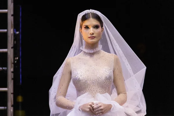 Ricardo Maia encanta com desfile de beleza na Praça dos Três Poderes