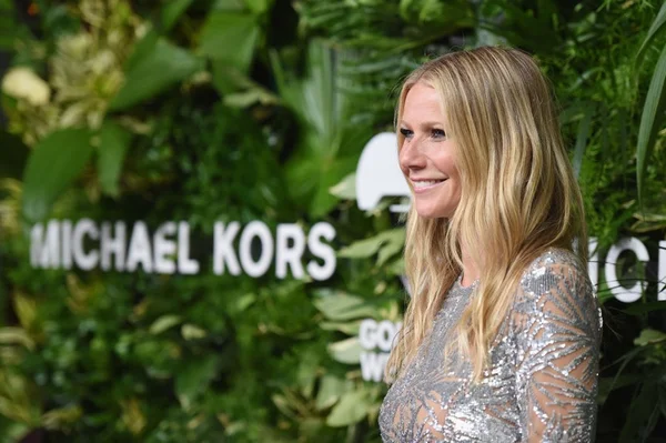 Gwyneth Paltrow anuncia no Instagram que está noiva