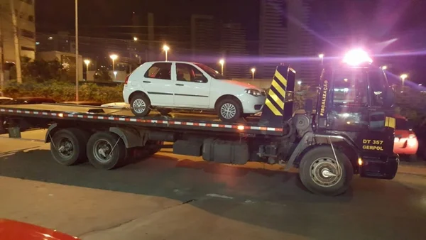 Motorista é flagrado dirigindo bêbado e na contramão em Águas Claras