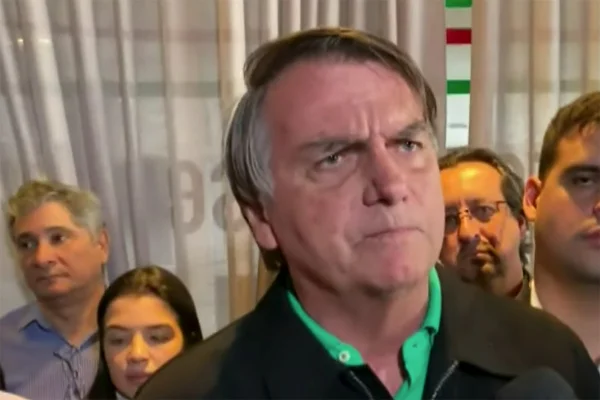 Web reage com memes após Bolsonaro ficar inelegível: veja