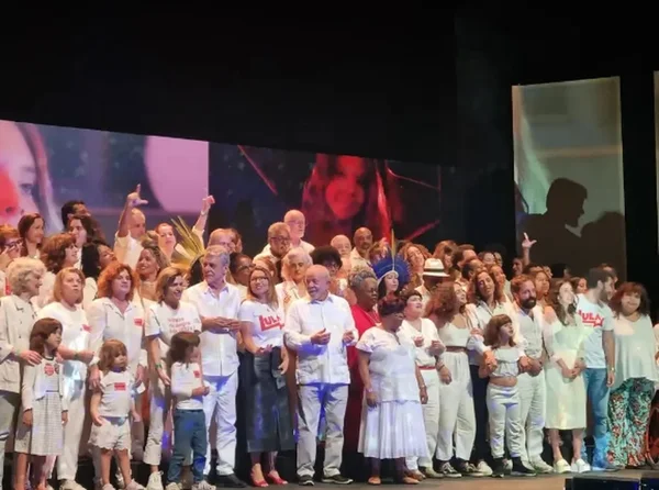 Lula reúne artistas para regravar famoso jingle da campanha de 1989