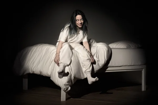 Álbum de Billie Eilish é retrato sombrio de uma geração perdida