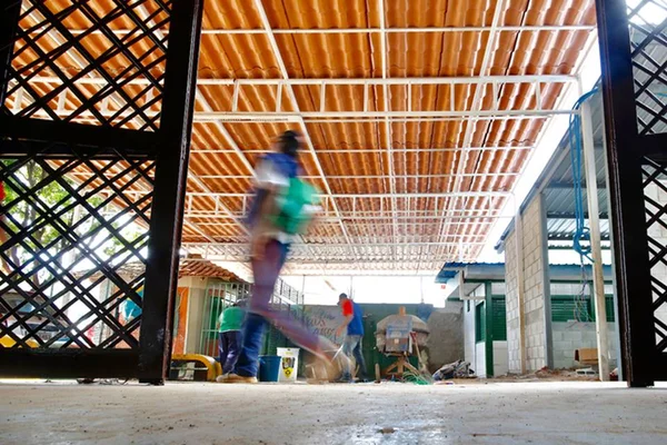 DF abre cadastro de autônomos para reparos em escolas públicas