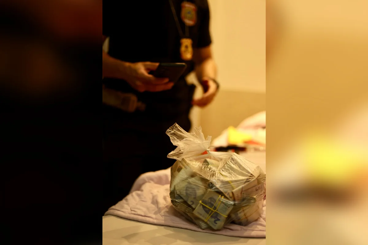 PF investiga grupo armado suspeito de furtar dendê e movimentar R$ 1 bilhão - imagem 17 PF investiga grupo armado suspeito de furtar dendê e movimentar R$ 1 bilhão - imagem 17