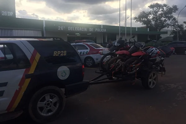Polícia Militar apreende motos roubadas para desmanche em Samambaia