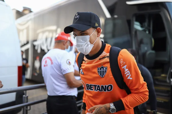 Guilherme Arana Atlético-MG máscara