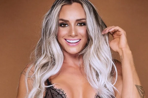 “Os leitores verão um nova eu” diz Juju Salimeni sobre capa da Playboy