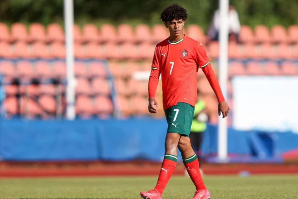 Cristiano Ronaldo Jr. faz primeiro gol pela seleção sub-16 de Portugal