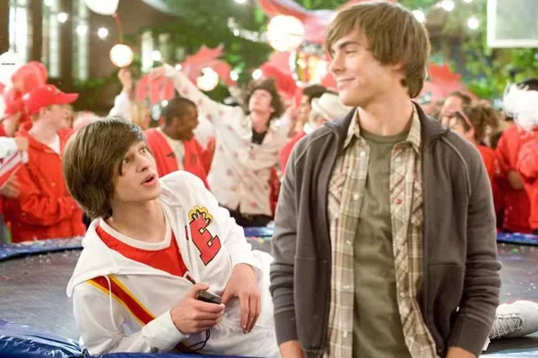 Matt Prokop e Zac Efron em High School Musical 3,