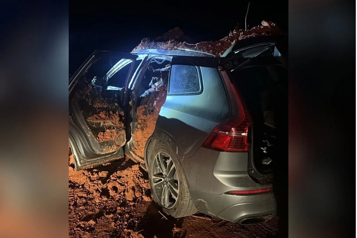 Corpo é encontrado em carro incendiado no interior de São Paulo Corpo é encontrado em carro incendiado no interior de São Paulo