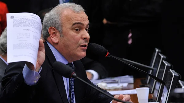 Condenação de Cunha repercute na Câmara. Opositores torcem por delação