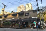 Estabelecimento nos Jardins é interditado pelas autoridades sanitárias após caso de intoxicação de bebidas com metanol