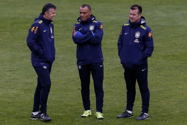 ‘Sou contra Neymar ser o capitão do Brasil’, afirma Cafu