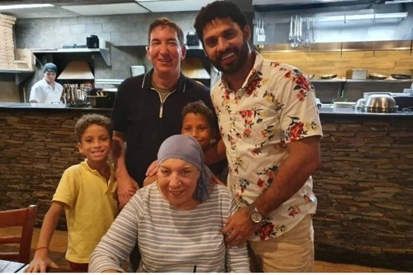 Aos 76 anos, morre mãe do jornalista Glenn Greenwald