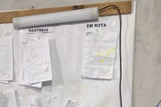 As autoridades descobriram a central de golpes ao monitorar uma entrega