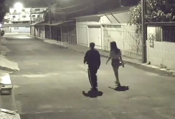 Mulher transexual e homem - Metrópoles