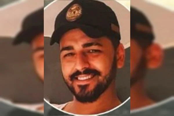 Neto agride avô, mata avó com faca e passa a noite ao lado do corpo