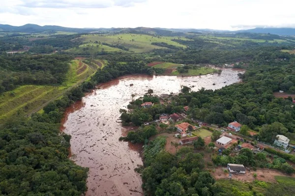 Tragédia de Brumadinho supera Mariana; número de mortos chega a 34