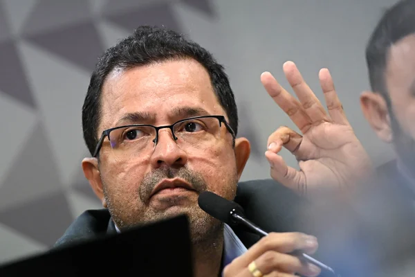 Ex-coordenador do INSS Jucimar Fonseca é ouvido pela CPMI do INSS - Metrópoles 4