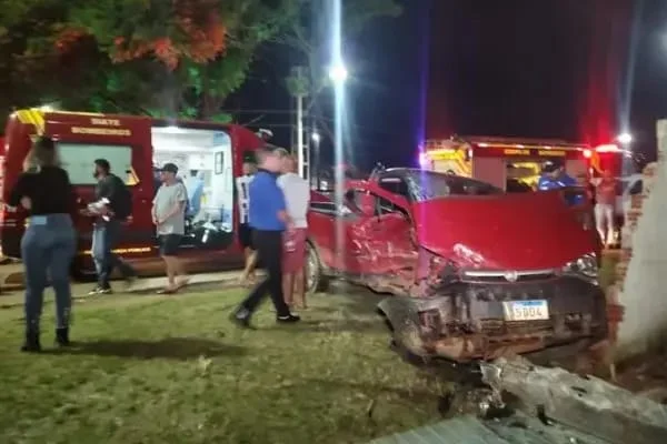 Racha em avenida mata pai e deixa criança ferida no Paraná